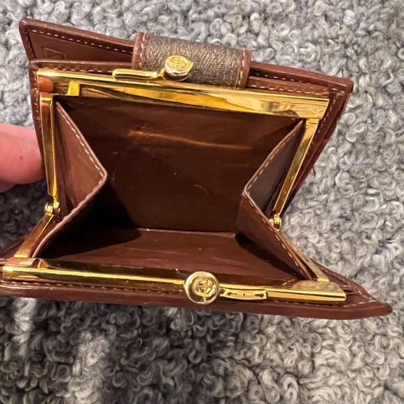 VINTAGE GUCCI  WALLET- SOLD SoLD SOLD - Picture 8 of 8